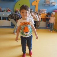 ZMYSŁOWE DOŚWIADCZANIE - RUCH I DŹWIĘK (4)