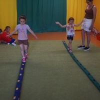 LATO W DŻUNGLI Z PAPUGĄ TRUSKAWKĄ (5)