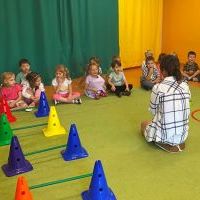 SPOTROWE WAKACJE. SKACZEMY JAK ŻABY (6)