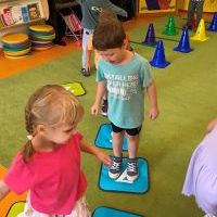 SPOTROWE WAKACJE. SKACZEMY JAK ŻABY (7)