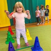 SPOTROWE WAKACJE. SKACZEMY JAK ŻABY (9)