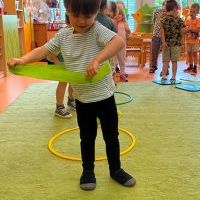 SPOTROWE WAKACJE. SKACZEMY JAK ŻABY (10)