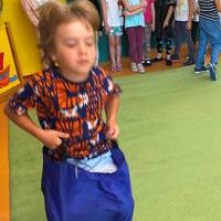 SPOTROWE WAKACJE. SKACZEMY JAK ŻABY (2)