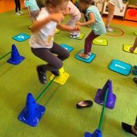 SPOTROWE WAKACJE. SKACZEMY JAK ŻABY (7)