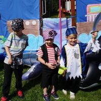 MIĘDZY NAMI PIRATAMI (3)
