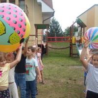 WIELKA, KOLOROWA PIŁA (2)