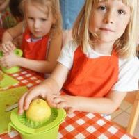 WAKACYJNE KUCHCIKOWO. ZRÓBMY SOBIE LODY! (9)