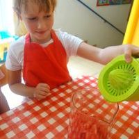 WAKACYJNE KUCHCIKOWO. ZRÓBMY SOBIE LODY! (5)