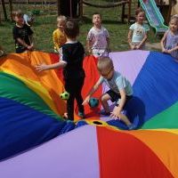 FALUJĄCA ZABAWA (12)