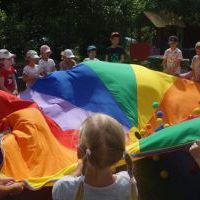 FALUJĄCA ZABAWA (2)
