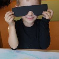 PRZEZ SŁONECZNE OKULARY (14)