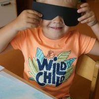 PRZEZ SŁONECZNE OKULARY (15)