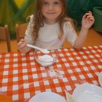 MUSUJĄCE KULKI DO KĄPIELI W DYNIOWYCH KSZTAŁTACH (8)