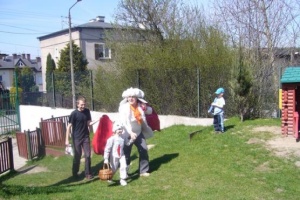 ZABAWY Z ZAJĄCZKIEM