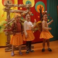 ZIELONY KAPTUREK I LEŚNE LUDKI (3)