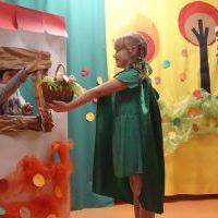 ZIELONY KAPTUREK I LEŚNE LUDKI (17)