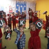 MIKOŁAJE Z RÓŻNYCH STRON ŚWIATA (3)