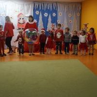MIKOŁAJE Z RÓŻNYCH STRON ŚWIATA (1)