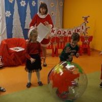 MIKOŁAJE Z RÓŻNYCH STRON ŚWIATA (12)