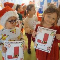 MIKOŁAJE Z RÓŻNYCH STRON ŚWIATA (17)