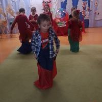 MIKOŁAJE Z RÓŻNYCH STRON ŚWIATA (4)