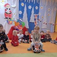 MIKOŁAJE Z RÓŻNYCH STRON ŚWIATA (7)
