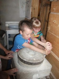 WYCIECZKA DO CHLEBOWEJ CHATY