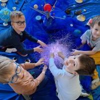 WŚRÓD PLANET I GWIAZD (1)
