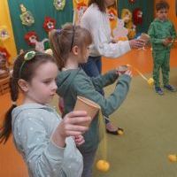WIELKANOCNE ZABAWY Z ZAJĄCZKIEM (6)