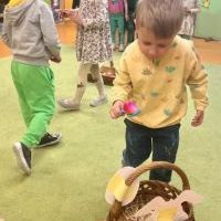WIELKANOCNE ZABAWY Z ZAJĄCZKIEM (14)