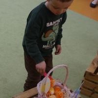 WIELKANOCNE ZABAWY Z ZAJĄCZKIEM (6)