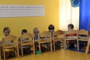SŁONECZKA IDĄ DO SZKOŁY