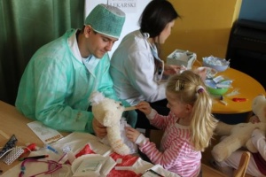 SZPITAL PLUSZOWEGO MISIA