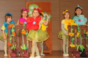 PRZEGLĄD DZIECIECYCH FORM TEATRALNYCH