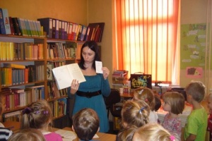 MALI CZYTELNICY