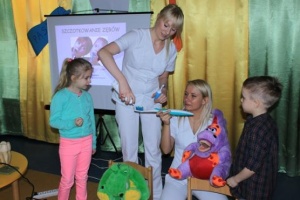 AKADEMIA ZDROWEGO UŚMIECHU