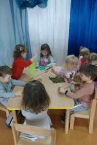 MALUSZKI ROBIĄ KUKIEŁKI