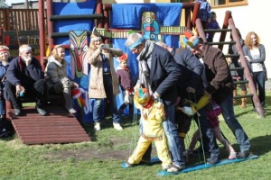 PASOWANIE NA SEZAMKA W INDIAŃSKIEJ WIOSCE