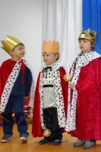 ŻYCZYMY WAM WESOŁYCH ŚWIĄT