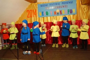 KRASNALE I WESOŁY MIKROFON