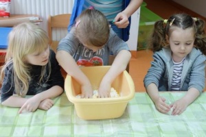 PIECZEMY PISANKOWE CIASTECZKA