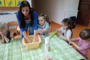 PIECZEMY PISANKOWE CIASTECZKA