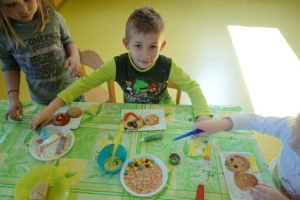 PISANKOWE OZDABIANIE