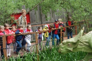 ODWIEDZINY U DINOZAURÓW