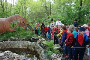 ODWIEDZINY U DINOZAURÓW
