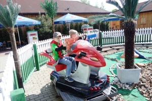 ODWIEDZINY U DINOZAURÓW