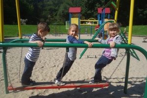 PIKNIK NA ZIELONEJ TRAWCE