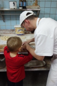JAK POWSTAJE SMACZNY CHLEBEK