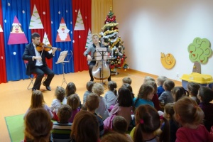 ŚWIĄTECZNE KOLĘDOWANIE