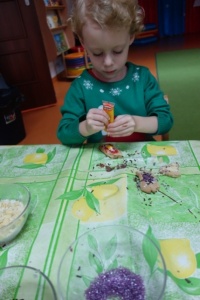 PIERNICZKOWE  UPIĘKSZANIE